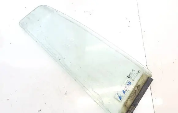 Rear vent window glass