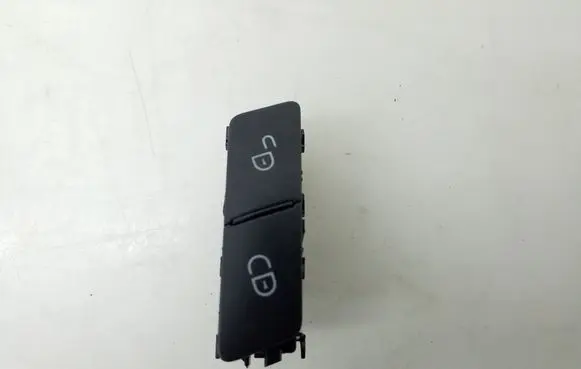 Mercedes-Benz E W212 Central locking switch button A2048706410