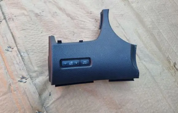 Nissan Qashqai Dashboard trim 684104EH1A