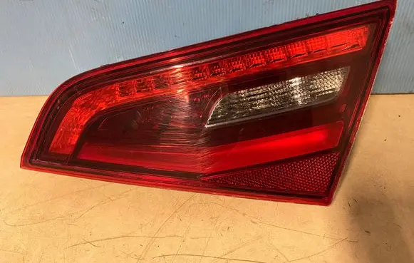 Audi A3 S3 8V Tailgate rear/tail lights 8V4945094A