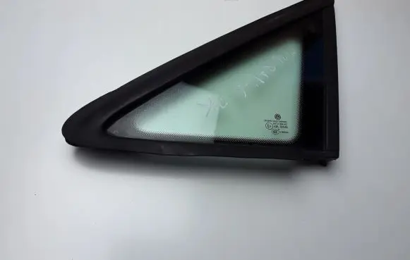 Volkswagen Touran II Front triangle window/glass 1T0845411