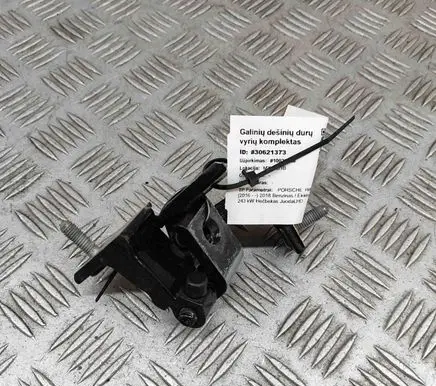 Rear door hinge set