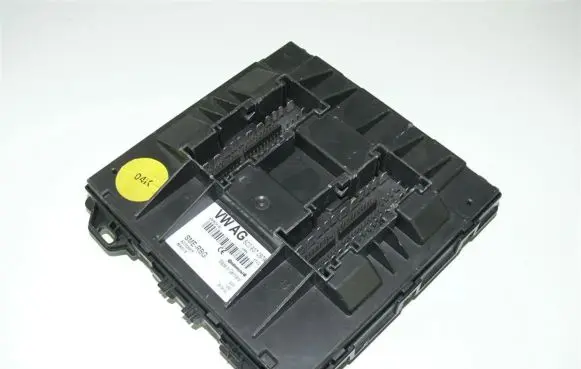 Volkswagen Jetta VI Comfort/convenience module 5C0937087A