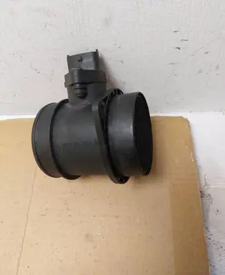 Volvo V70 Mass air flow meter 8670115 0280218088