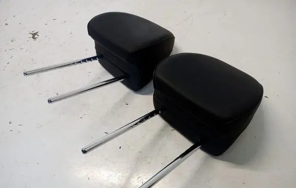 Hyundai Tucson IV NX4 Front seat headrest 