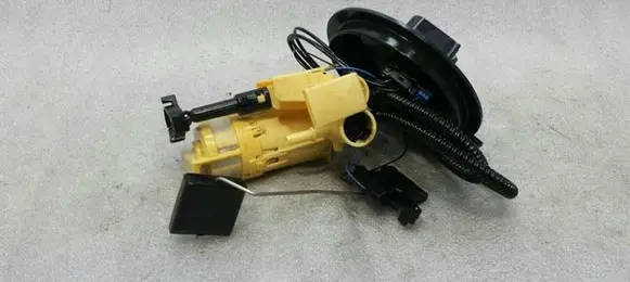 Mercedes-Benz E W213 In-tank fuel pump A2054701694