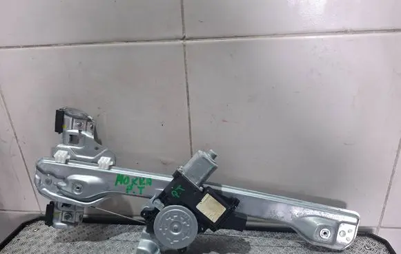 Opel Mokka Rear door window regulator with motor