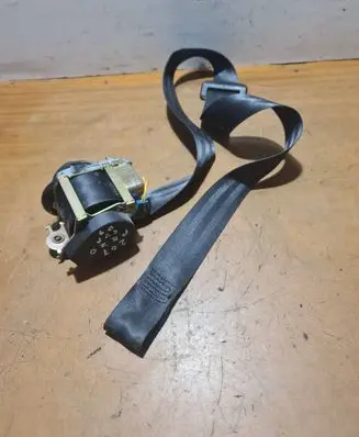 Peugeot 207 CC Front seatbelt B507744