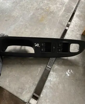 Volkswagen PASSAT B6 Electric window control switch 3C1867171