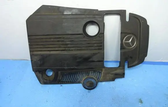 Mercedes-Benz C W204 Engine cover (trim) A2710101267