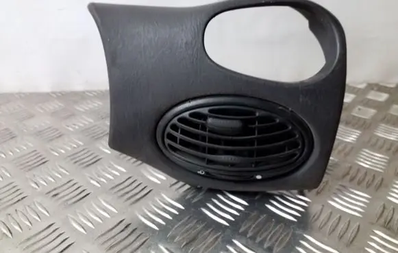 Ford Focus Dashboard side air vent grill/cover trim 98AB19893BJW