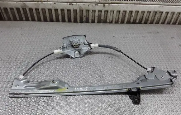 Rear door manual window regulator