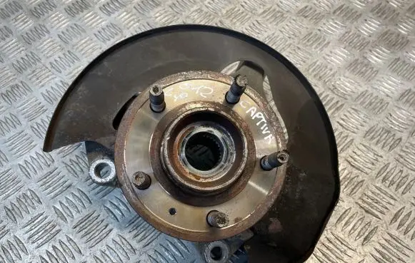Chevrolet Captiva Front wheel hub spindle knuckle