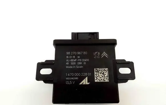 Peugeot 5008 II Light module LCM 9827096780
