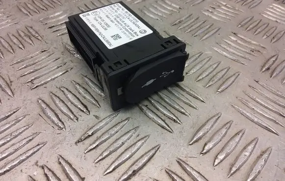 Lexus NX USB socket connector 86190-11010