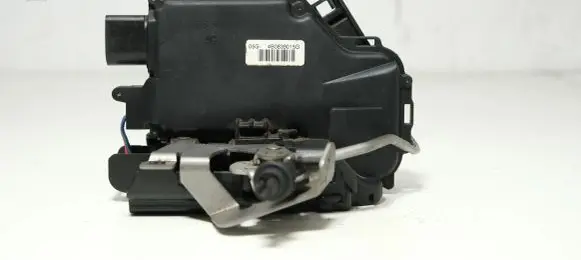 Audi A6 S6 C5 4B Rear door lock 4B0839015G
