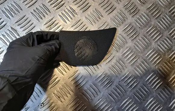 Side speaker trim/cover