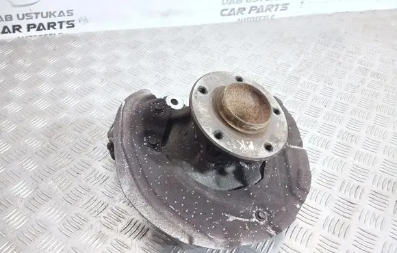 BMW 1 E81 E87 Front wheel hub spindle knuckle 6764443