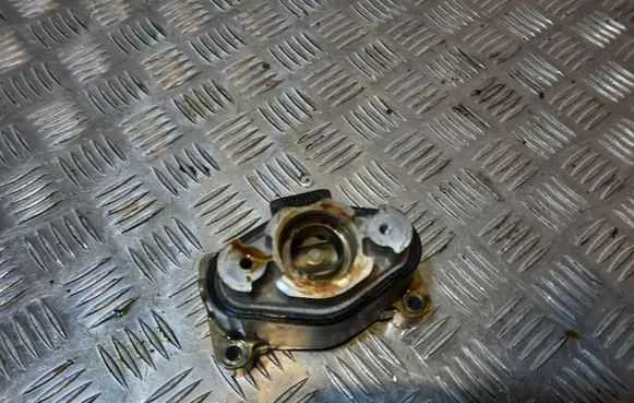 BMW 6 F12 F13 Other cylinder head part 756786603 7567866