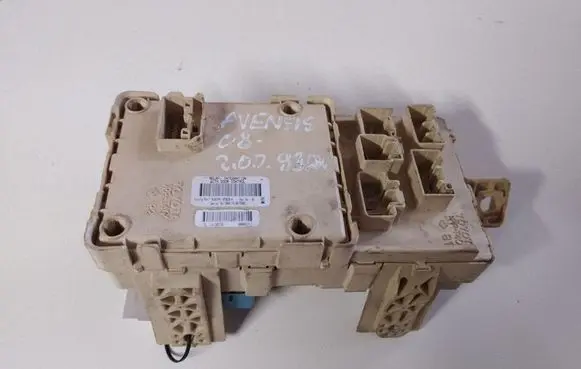Toyota Avensis T250 Comfort/convenience module 8264105020A