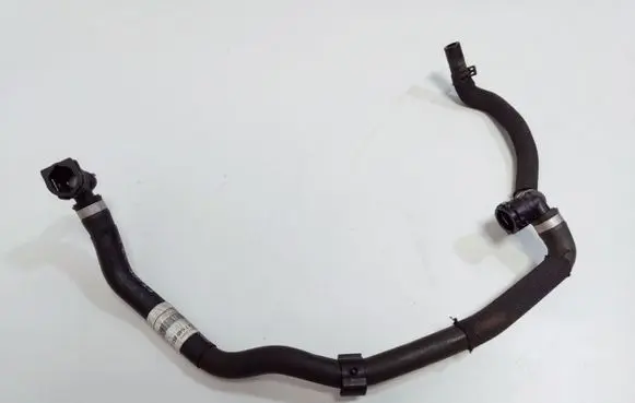 BMW i8 Engine coolant pipe/hose 7640853