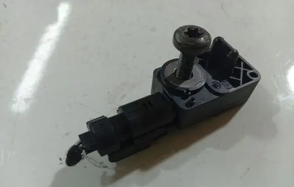 Opel Insignia A Airbag deployment crash/impact sensor 343149712