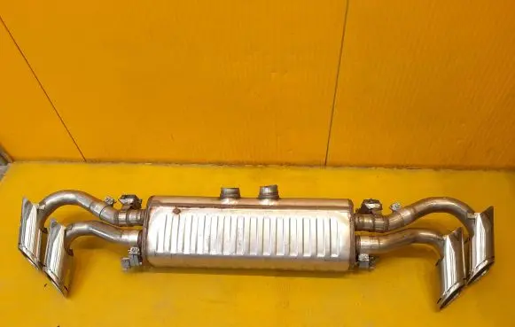 Lamborghini Urus Muffler/silencer 4M0253611AD