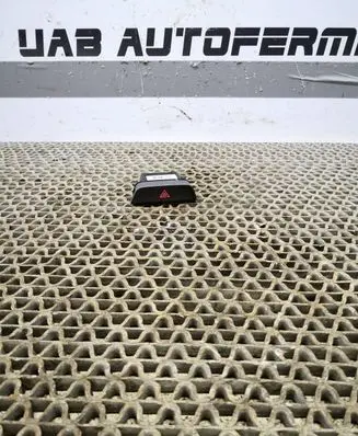 KIA Sportage Hazard light switch 4913601110 937903U010DC8