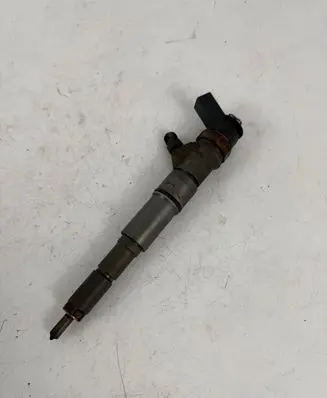 BMW 5 E60 E61 Fuel injector 7794652 0445110