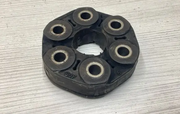 Hyundai Santa Fe Rear prop shaft donut coupling/joint GAH04001