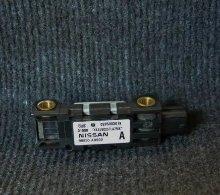 Nissan Primera Airbag deployment crash/impact sensor 98830AV600