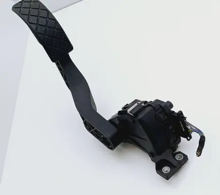Volkswagen Golf IV Accelerator throttle pedal 1J1721503J