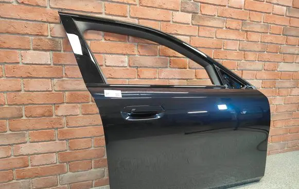 BMW i5 G60 Front door 5A32EA4