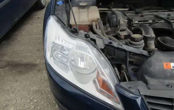 Ford Focus Headlight/headlamp 