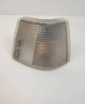 Volvo 850 Front indicator light 6817028 10373 CVV143RH