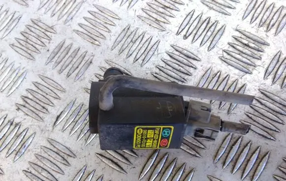 KIA Sorento Windscreen/windshield washer pump 98510FD100