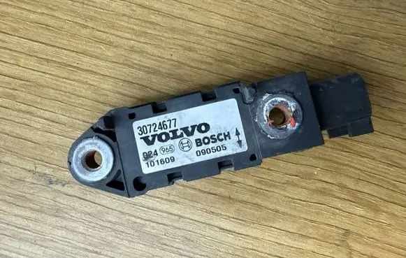 Volvo XC90 Airbag deployment crash/impact sensor 30724677