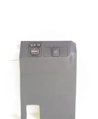 Toyota RAV 4 (XA40) Mirror switch trim 5554542080