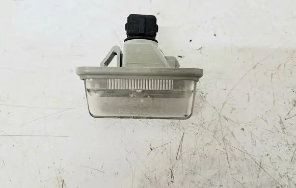 Toyota Avensis T250 Number plate light