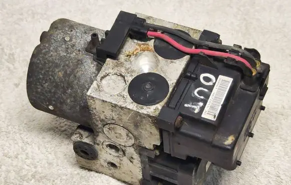 Subaru Outback ABS Pump E40HU406 4WDAT 990705769