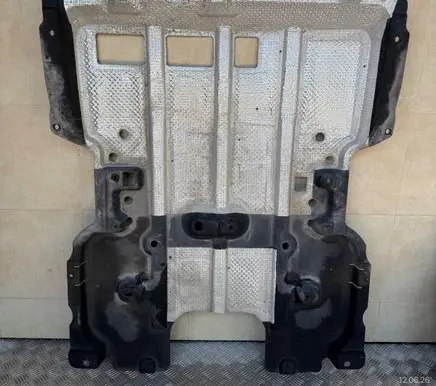 Citroen C4 III e-C4 Engine splash shield/under tray