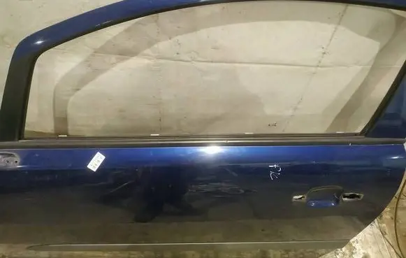 Opel Corsa D Front door glass trim molding 