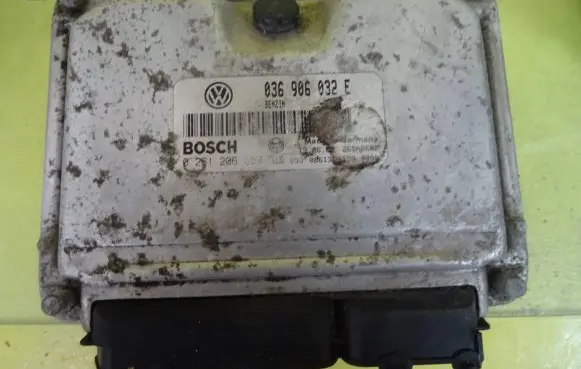 Seat Leon (1M) Engine control unit/module 036906032E