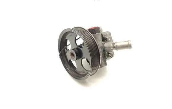 Opel Insignia A Power steering pump 55563329