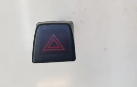 Volvo XC60 Hazard light switch 9123684