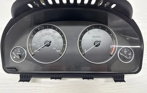 BMW 5 F10 F11 Speedometer (instrument cluster) 25811511 3000013046 2059562