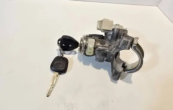 Toyota Verso Ignition lock 450200204 N0502638 897830F010