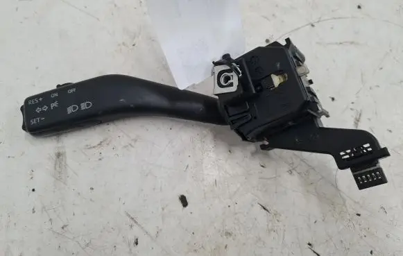 Volkswagen Touran I Indicator stalk 1K0953513A