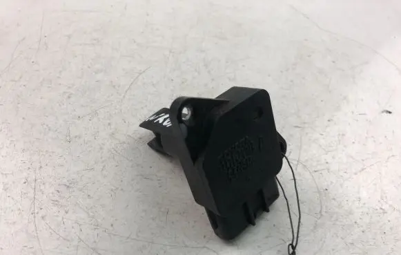Toyota Avensis T250 Mass air flow meter 2220430010