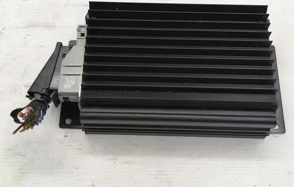 Mercedes-Benz CLK A208 C208 Sound amplifier 2088200889